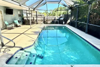 Image de Relaxing Pool Home - Palm Harbor - 3br - 6ppl