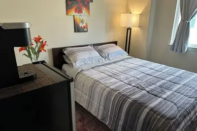 Image de Comfortable Room in lovely San Jose with Wi-Fi, air conditioning, fitness room.