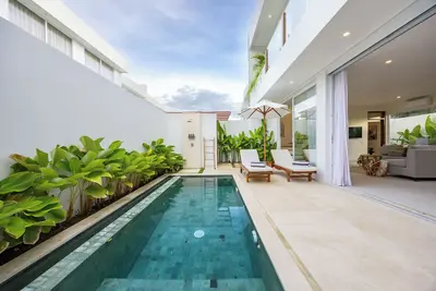Image de 5-mins walk to the beach, brand new tropical oasis