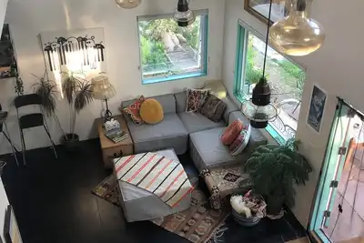 Image de Charming 2-bedroom farmhouse style w/ loft—sleeps 7 easily— in Carbondale