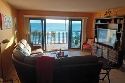 Image de Oceanfront 3-bedroom condo in heart of Satellite Beach