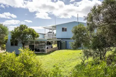 Image de Watts | Gracetown Shack