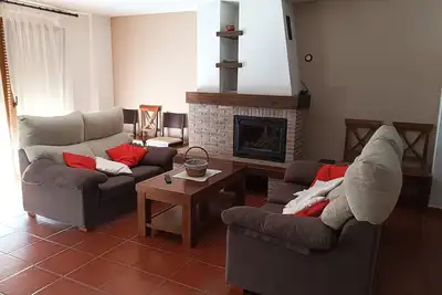 Image de Maison de vacances 'Casa De La Calle El Pozo' avec vue sur montagne et balcon