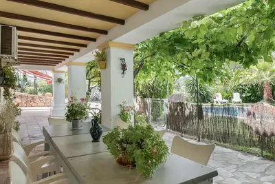 Image de “Apartamento Cantarrana 2” avec vue sur les montagnes, piscine, Wi-Fi et climatisation