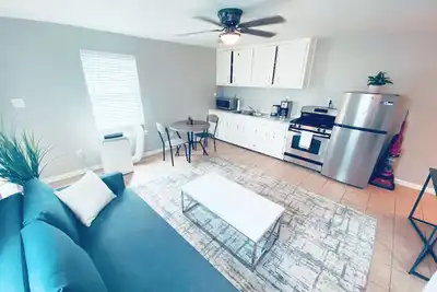 Image de Cozy apartment in lovely Houston with Ac, WiFi, Free Parking 15 min to Dt/Iah