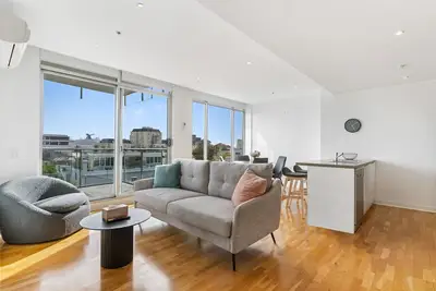 Image de Port Melbourne and a glimpse of the sparkling bay - sleeps 4