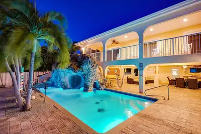 Image de Sip Slidin' Hideaway: Key Colony 3br/2ba pool with slide and boat dockage