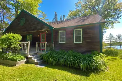Image de Sea Heather Cottage, beautiful Maine home on a peninsula surrounded by nature