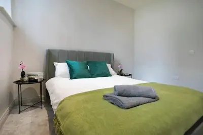 Emerald Suite - Contemporaty Central Leeds Apartment