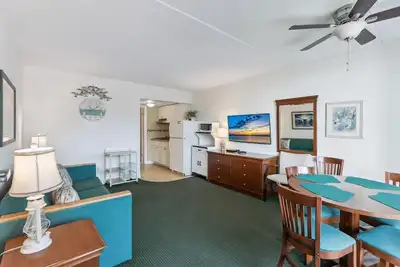 Image de 6201 Ocean Ave, Unit 205 - The Nassau Inn