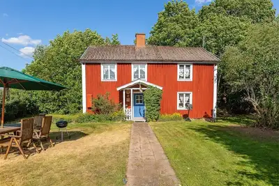Image de Traditional red Swedish house in Småland - enjoy peace & nature