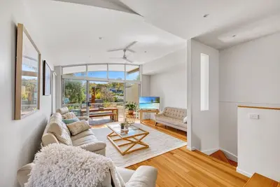Image de Jan Juc Beach House - on a quiet leafy street