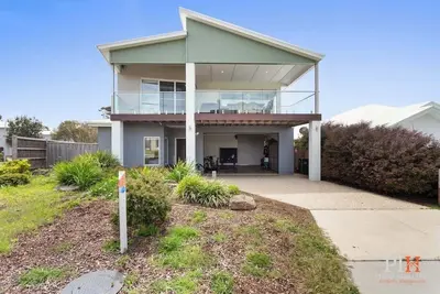 Image de Coastal Family Retreat in Cw