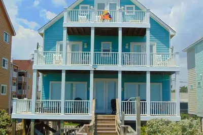 Image de The Big Grouper House - Dream Come True Oceanfront Family Home!