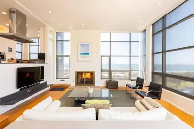 Image de Stunning Panoramic Ocean Views Penthouse Hot Tub