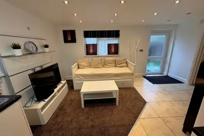 Image de Outclass Cul De Sac 1 Bed Flat