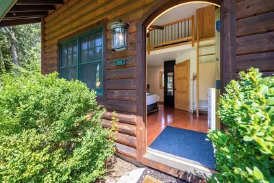 Image de Pine Studio | Perfect Ephraim Fall Hideaway for Two