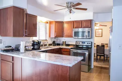 Image de Spacious 4-bedroom house in Denver close to the airport, with fitness room.