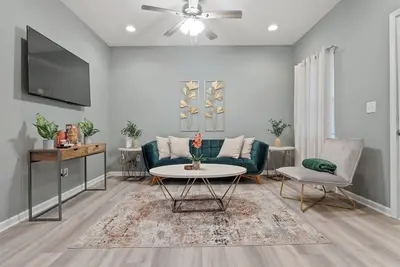 Image de Green Serene – Furnished 3br Near Downtown Atl w/ Games, Porch & Coffee Bar