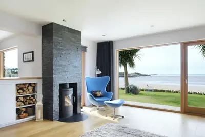 Image de Family Beach House in Sw Scotland with island views & log burner for cosy nights