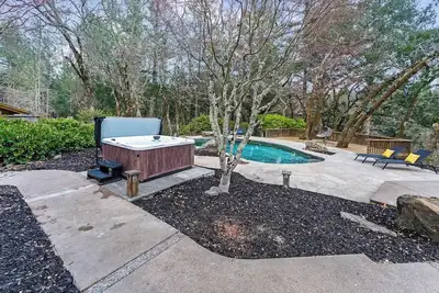 Image de Wine Country Retreat- Privacy-Spa/Pool/Games