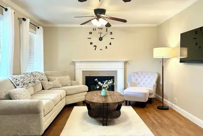 Image de Modern 3-bedroom home in Dt San Jose with WiFi
