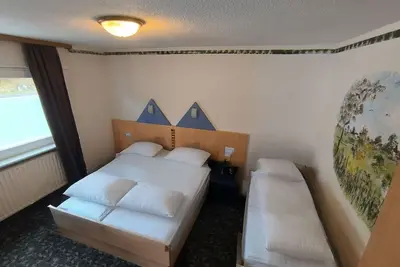Image de Comfortable and versatile room-perfect for relaxation, work and exchange