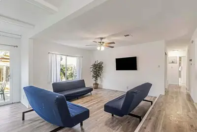 Image de 4-bedroom house with WiFi in North San Jose, fully furnished.