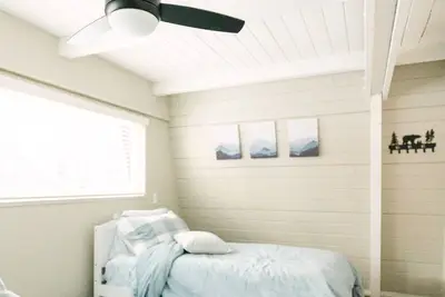 Image de Cozy Mountain Cabin - Forest Views, Sauna, Ev Charger, Pool Table, King Bed