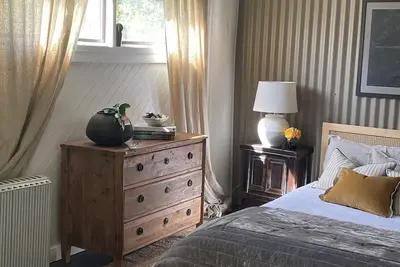 Image de A beautiful French inspired bed and breakfast located in historic Macclesfield.