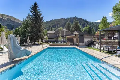 Image de Spectacular views | Private Hot Tub | Sleeps 16