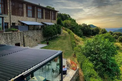 Image de Hotel To Relax And Enjoy Nature And With Your Pets