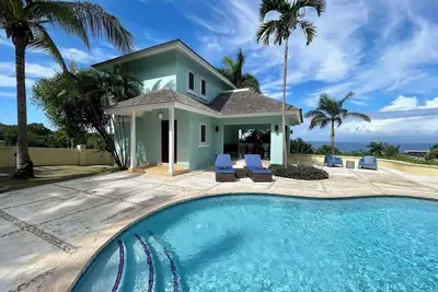 Image de Hospitality Expert Greens 2br: Pool, Beach