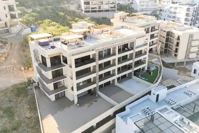 Image de New 3 Bd Condo with Pool & Gym