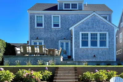 Image de New designer's dream home w/ backyard & patio ~ Area pickleball, pool & tennis!