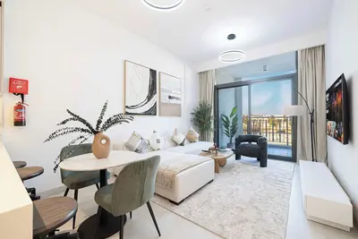 Image de Modern 1-Bedroom Apartment With Padel Court Access
