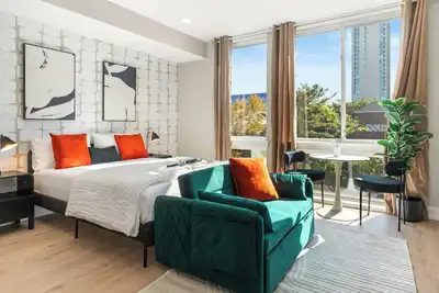Image de Prime N. Liberties, by Fishtown, Lux Queen Bed, Sleeps 3ppl, Smart Tv, Wifi, Wfh