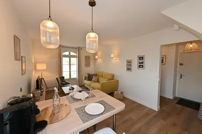 Image de Charmant appartement, lumineux, calme, rénové, parking privé, \"tout à pied\".