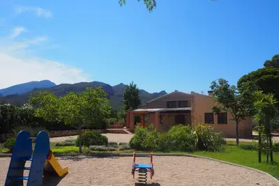 Image de House with garden, basketball, tennis. Close to the sea and the mountain. Families