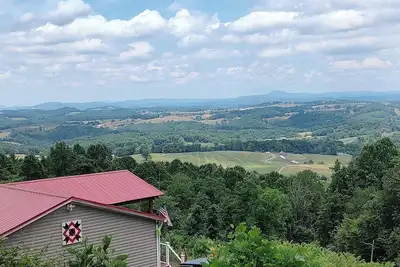 Image de Million Dollar View! - 8 Person Mountain Home in Fancy Gap, Virginia