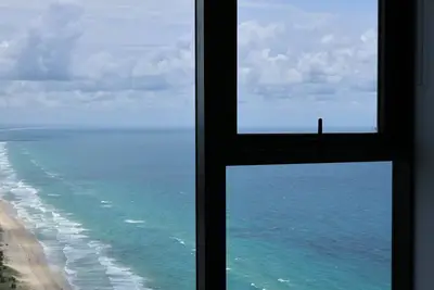 Image de Meriton surfers paradise luxury apartment with spectacular beach & city views