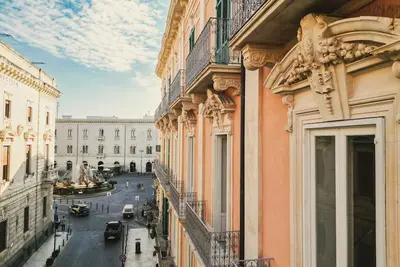 Image de Bright & Elegant 150sqm/1600sqf Apartment in Historic Building - steps to duomo