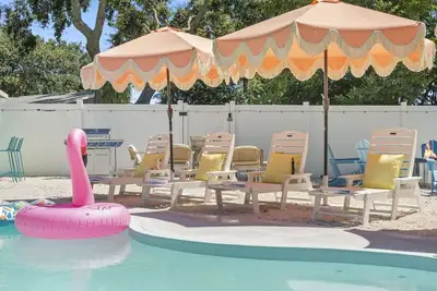 Image de HotTub+HeatedPool+MiniGolf minutes to Beaches