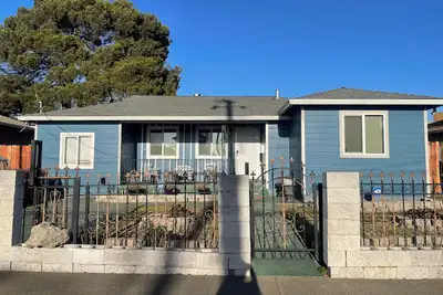Image de Welcoming 3-bedroom house with WiFi in Oakland near Oak airport and Arena.