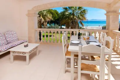 Image de Appartement de vacances \"Sun Of The Bay Vidalba-Bloq2 Apto 3\" avec vue sur la mer