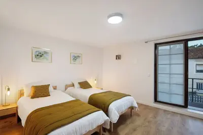 Image de Chambre 'Quarto 3 Piso Superior - Quinta Df' avec vue montagne, Wi-Fi et climatisation