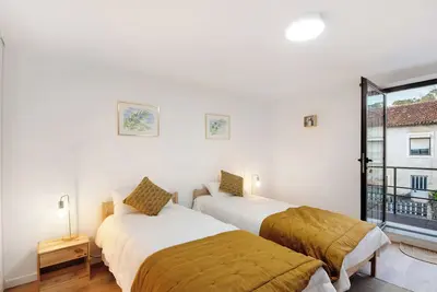 Image de Chambre 'Quarto 2 Piso Superior - Quinta Df' avec vue montagne, Wi-Fi et climatisation