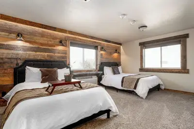 Image de The Hilgard Queen Suite