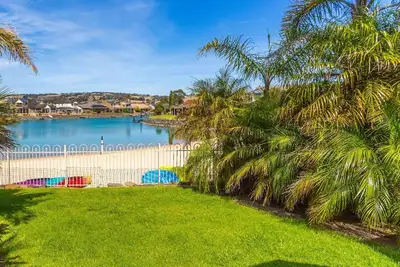 Image de Lake Front – Tropical Retreat at Encounter Bay!