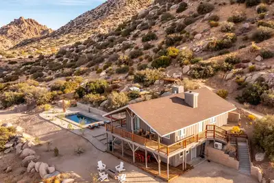 Image de Salt Water Pool, Spa, Sauna, Piano, Cinema Room, Views, Walk To Pappy's